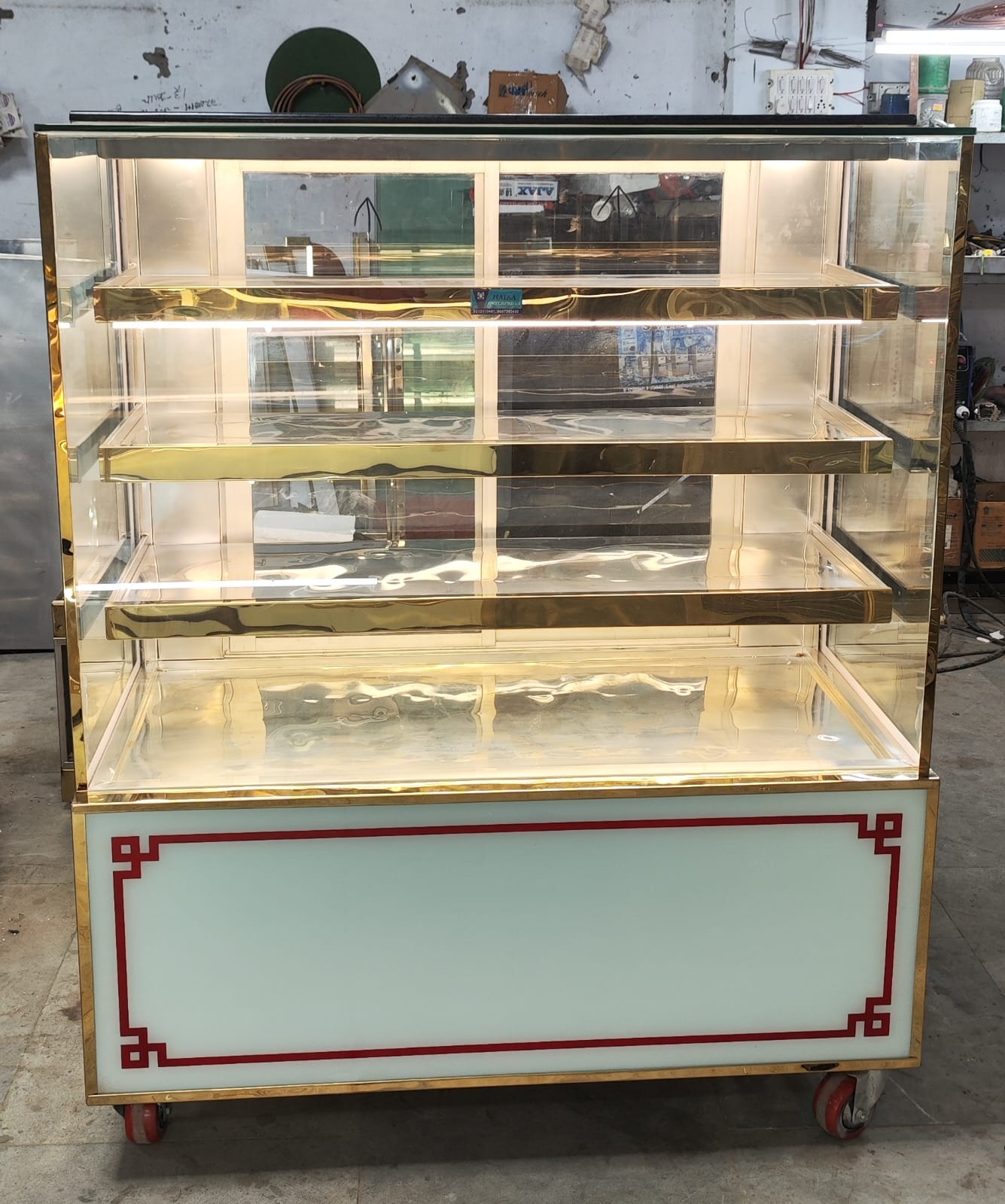 Display Counter Manufacturer and Dealer in Delhi NCR